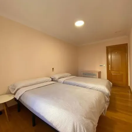 Espacioso Y Acogedor, Muy Confortable - Al Lado De La Plaza Mayor Appartamento